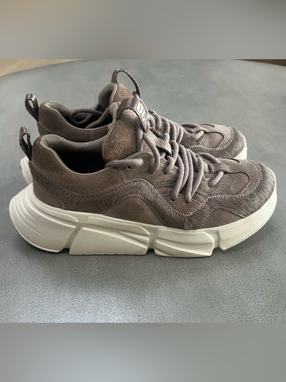 UGG Women's Calle Lace sneakers   Size 7